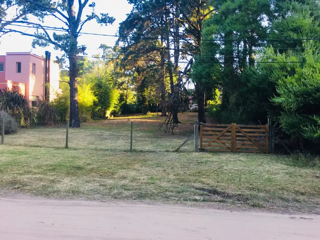 VENTA DE LOTE EN VALERIA DEL MAR - PINAMAR