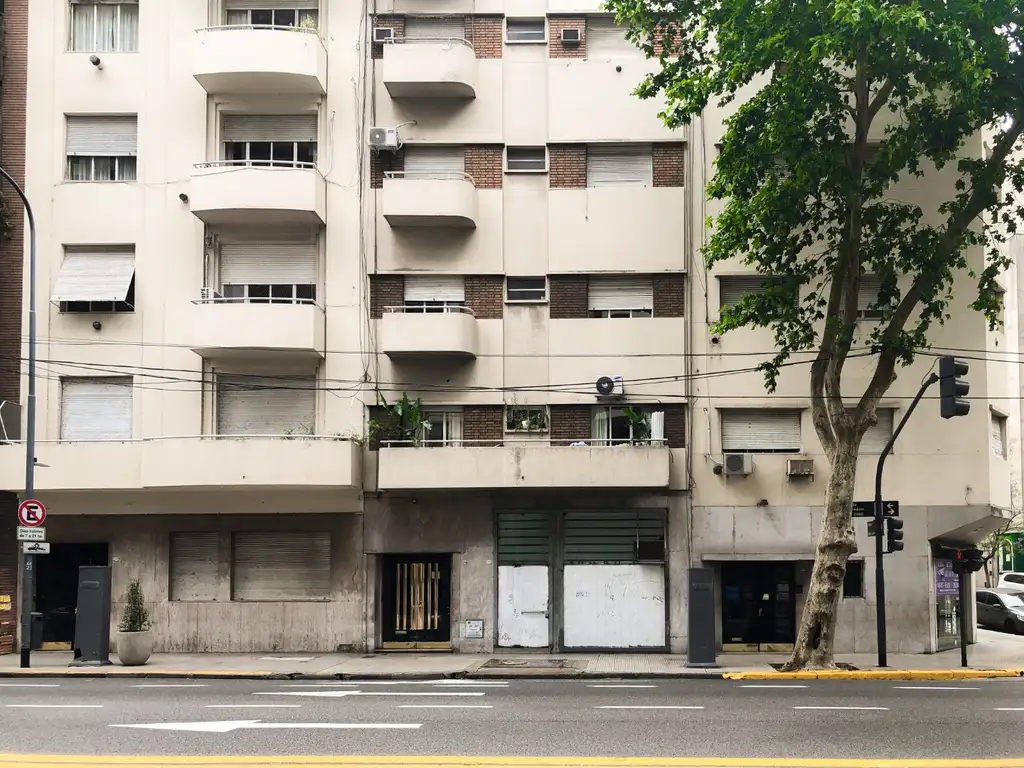 Venta Departamento 3 Ambientes con Dep. 57 m² Recoleta Balcón