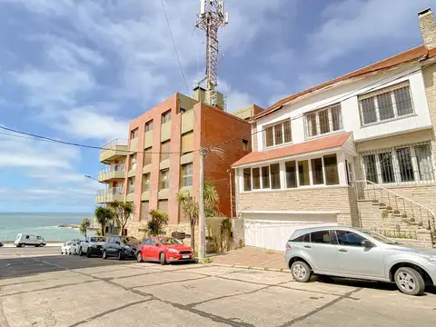 VENTA CASA 5 AMB A METROS DEL MAR PUNTA IGLESIA