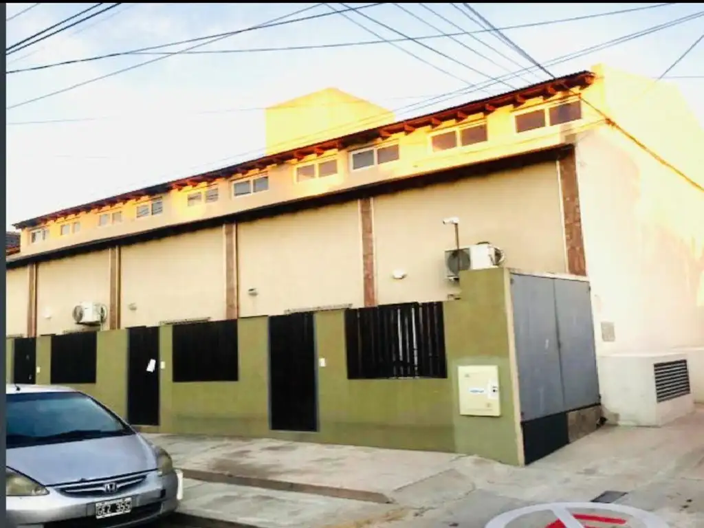 EXCELENTE DUPLEX DE 2 AMBIENTES, CERCANO AVENIDA IRIGOYEN