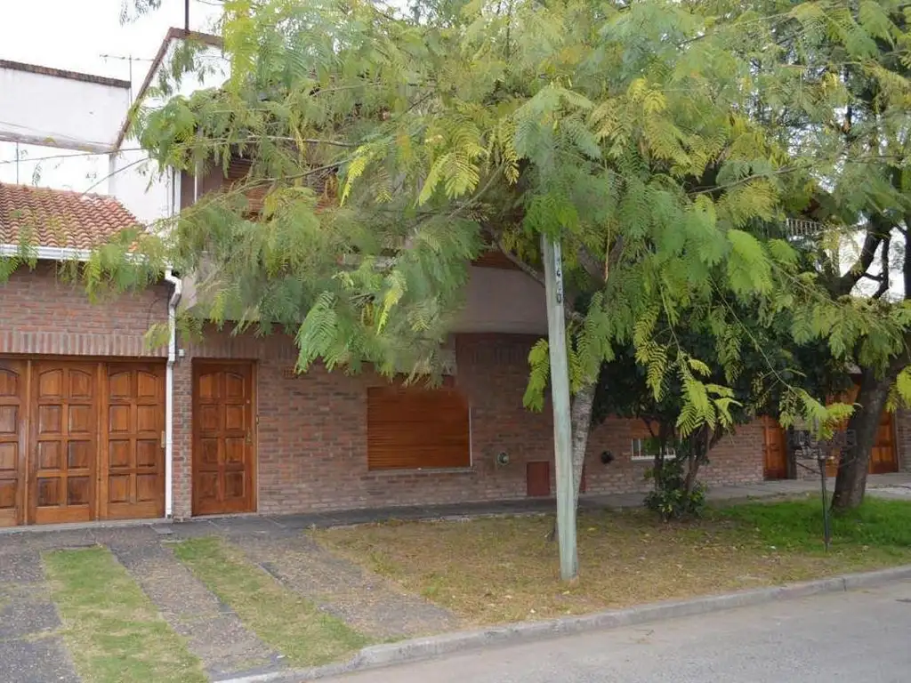 Dúplex en venta - 2 dormitorios 2 baños - Cochera - 110mts2 - Gambier, La Plata