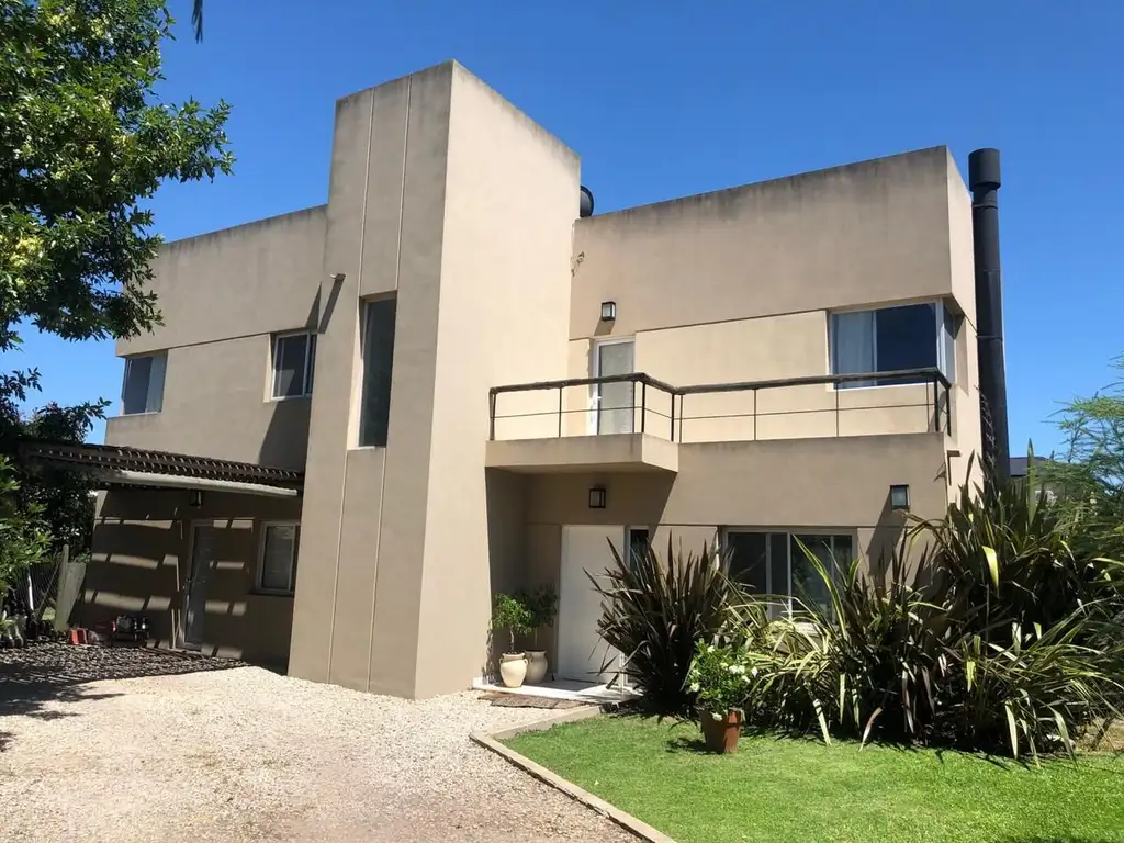 Venta Casa Miinimalista 4 Am. Barrio Privado ALTOS DEL SOL