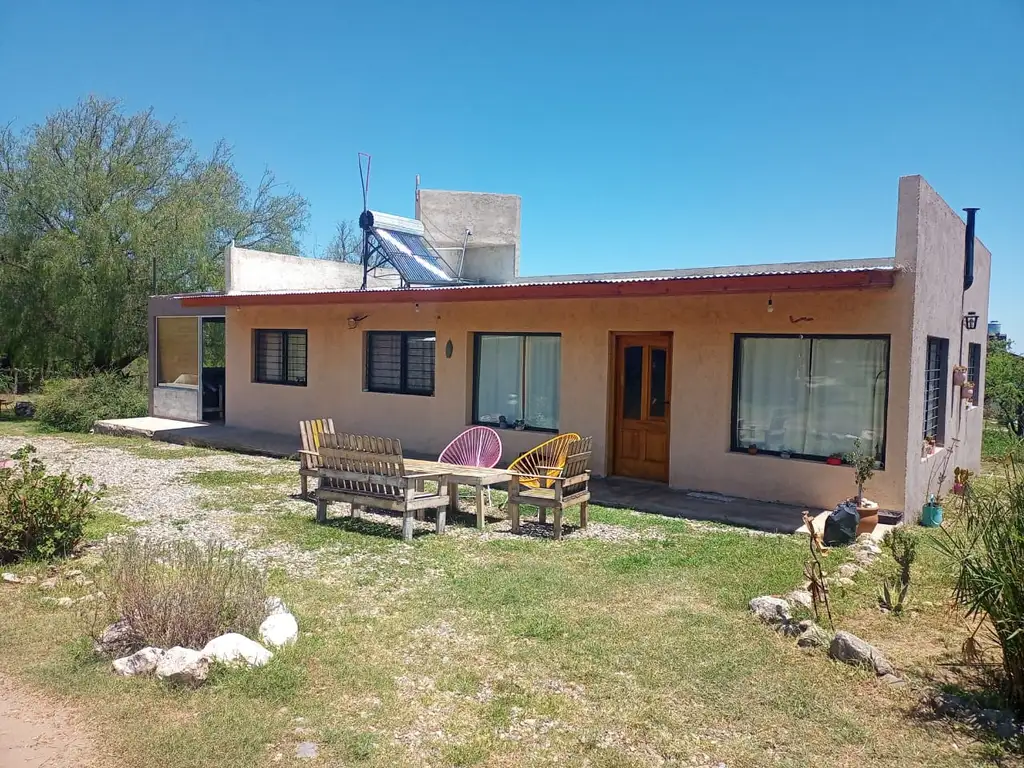 CASA EN CRUZ DE CAÑA