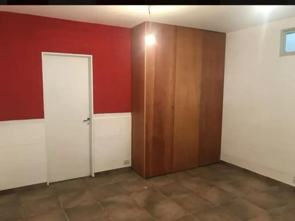 MONOAMBIENTE CON PATIO, BAÑO, PLANTA BAJA 25 M2 APROX