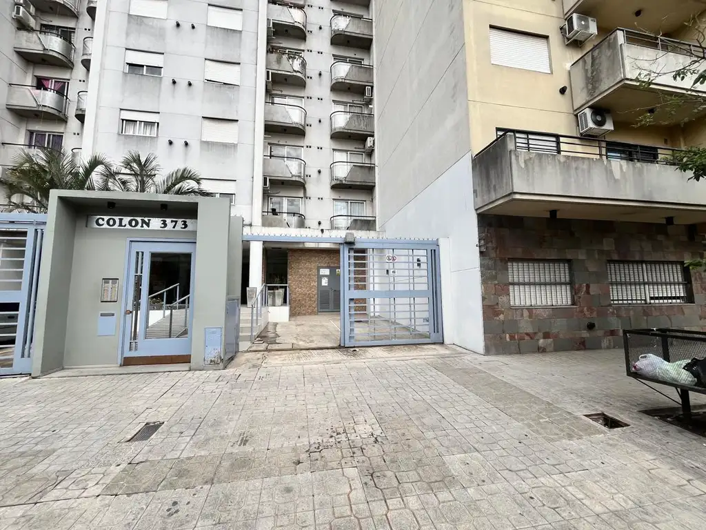 2 COCHERAS EN VENTA MORON CENTRO