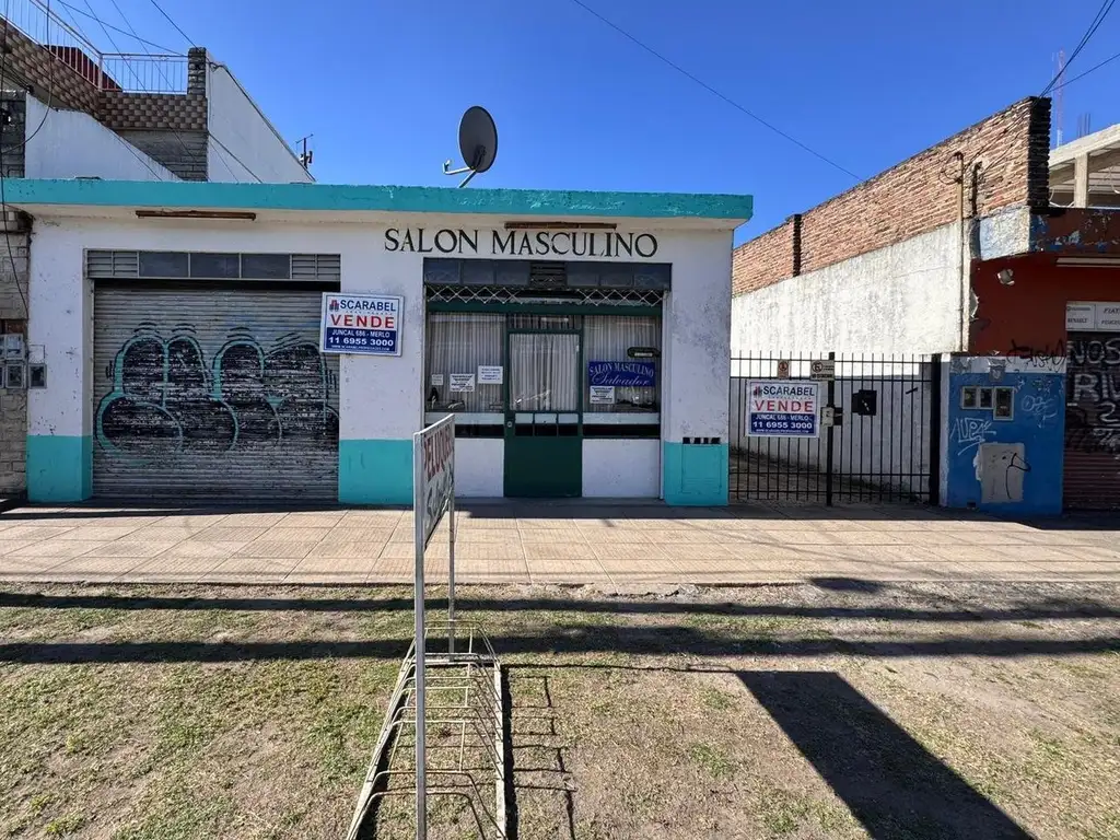 DOS LOCALES COMERCIALES MAS CASA EN VENTA  LIBERTAD AVENIDA