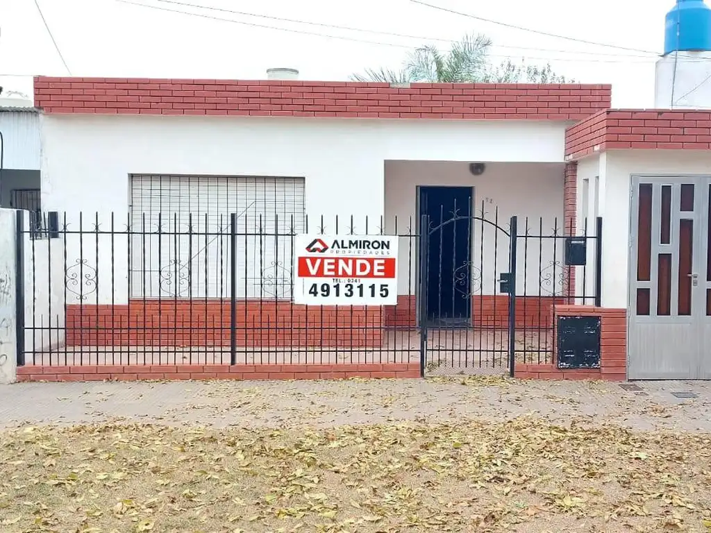 Propiedad compuesta | 2 Casas | 4 Dormitorios | Cochera | Capitán Bermúdez | Barrio Villa del Prado