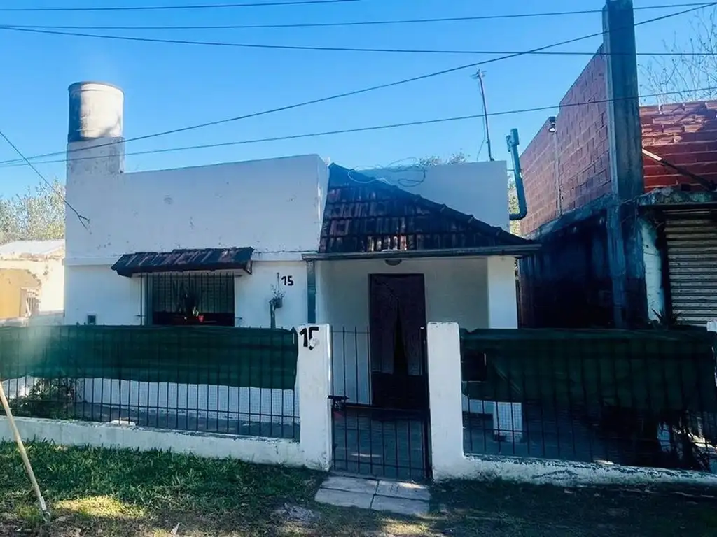 CASA A REFACCIONAR MATHEU SABOYA A MTS DE RUTA 25