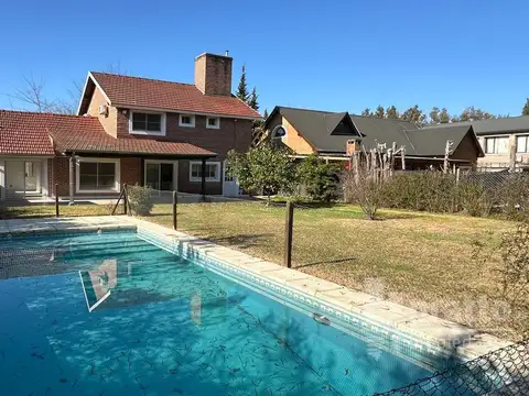 Casa en venta de 3 dormitorios en  Santa María de Tigre