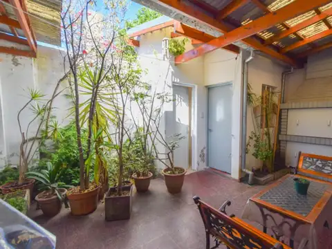 venta casa 3 ambientes con patio barrio san juan