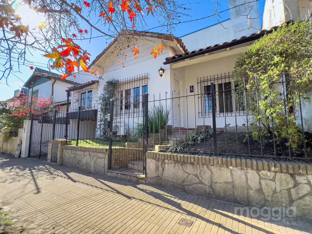 Casa en Venta en El Bajo de San Isidro, Lasalle Al Río con 5 Dormitorios