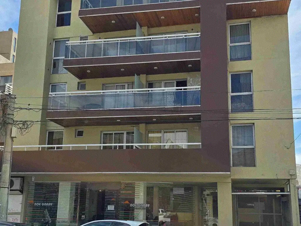 LINDO DEPARTAMENTO EN VENTA EN CARLOS PAZ, SOBRE AV SAN MARTIN, 1 Dorm. Todos los Servicios