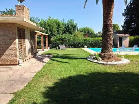 Casa  venta - 3 Dormitorios   2.230Mts2 - Venado Tuerto, General López, Santa Fe