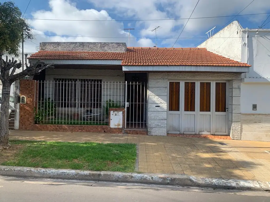 CASA LOTE PROPIO DE 4 AMBIENTES EN VENTA EN SAN ANDRÉS GOLF CLUB