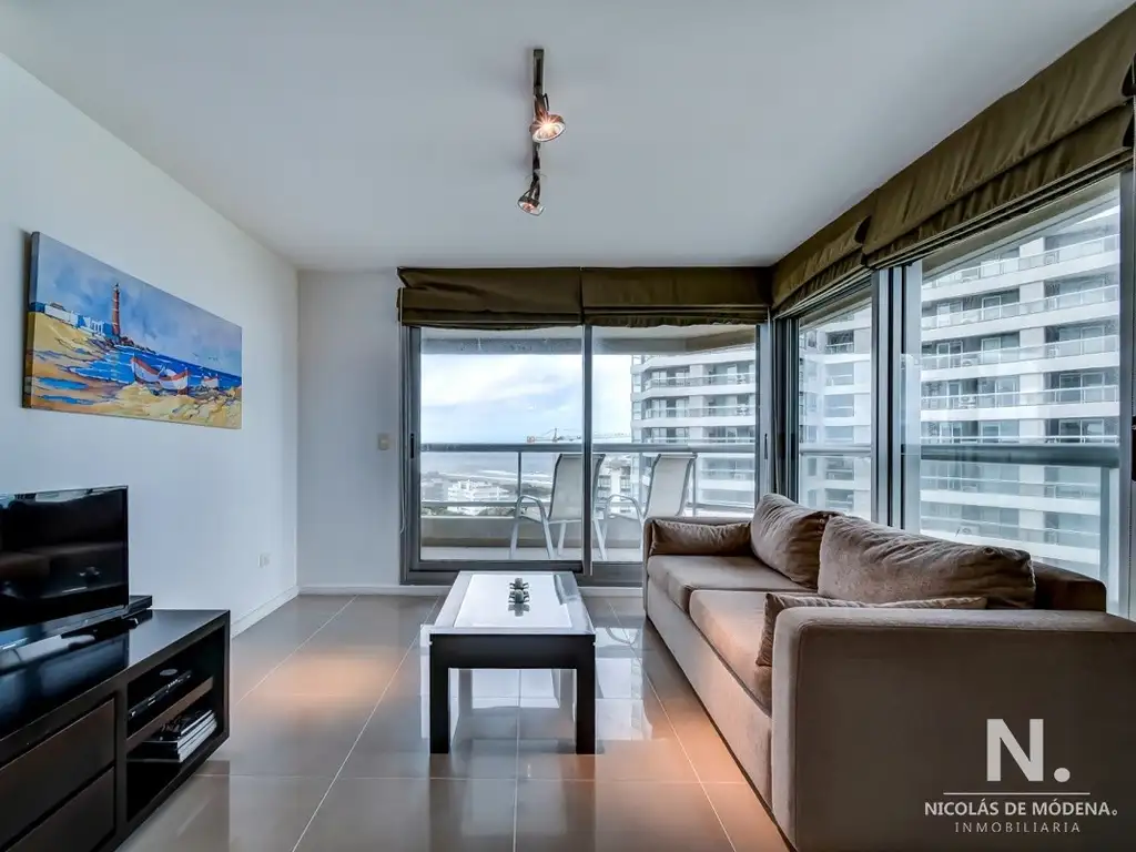 Oportunidad. Apartamento de 2 dormitorios con vista al mar. Punta del Este. Quartier del mar