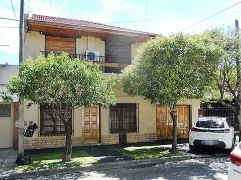 VENTA CASA 7 AMBIENTES EN MUNRO