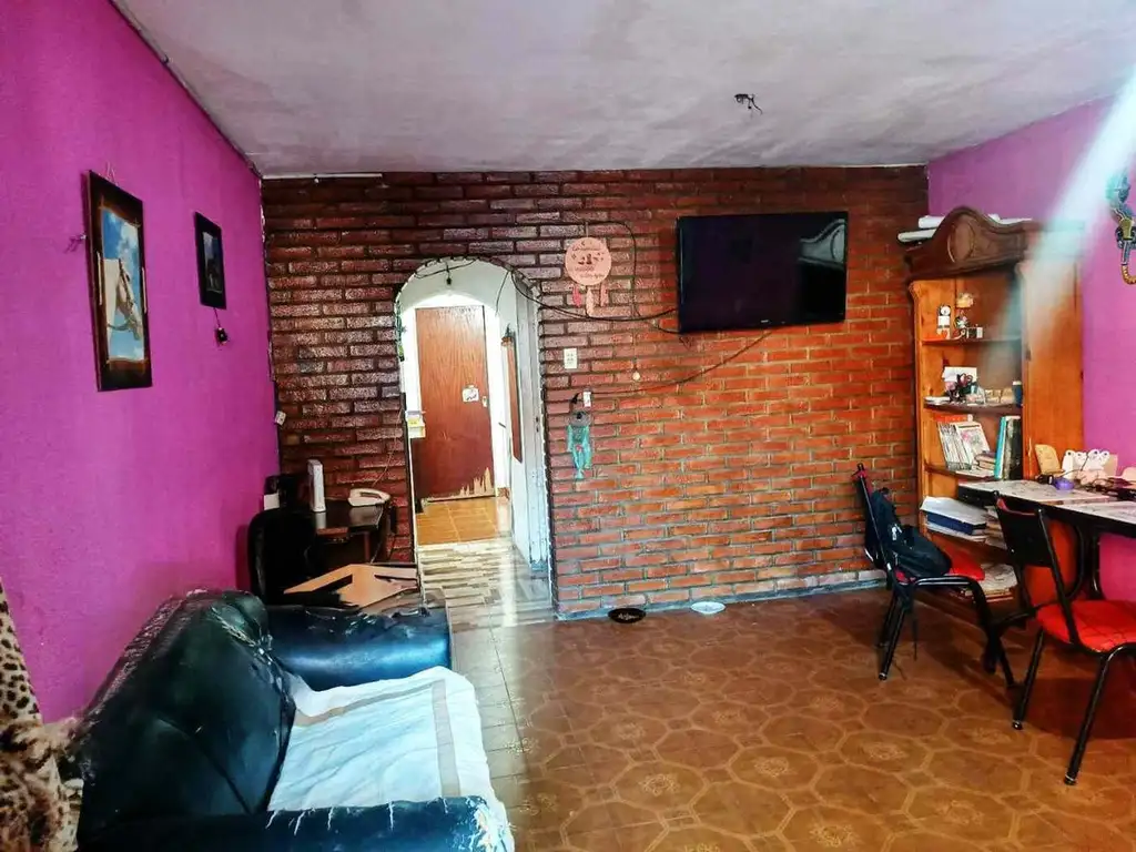 VENTA CASA 4 AMBIENTES BARRIO SARMIENTO TERRAZA