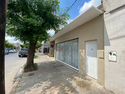 Local - Venta - Argentina, Lobos - sarmiento 200