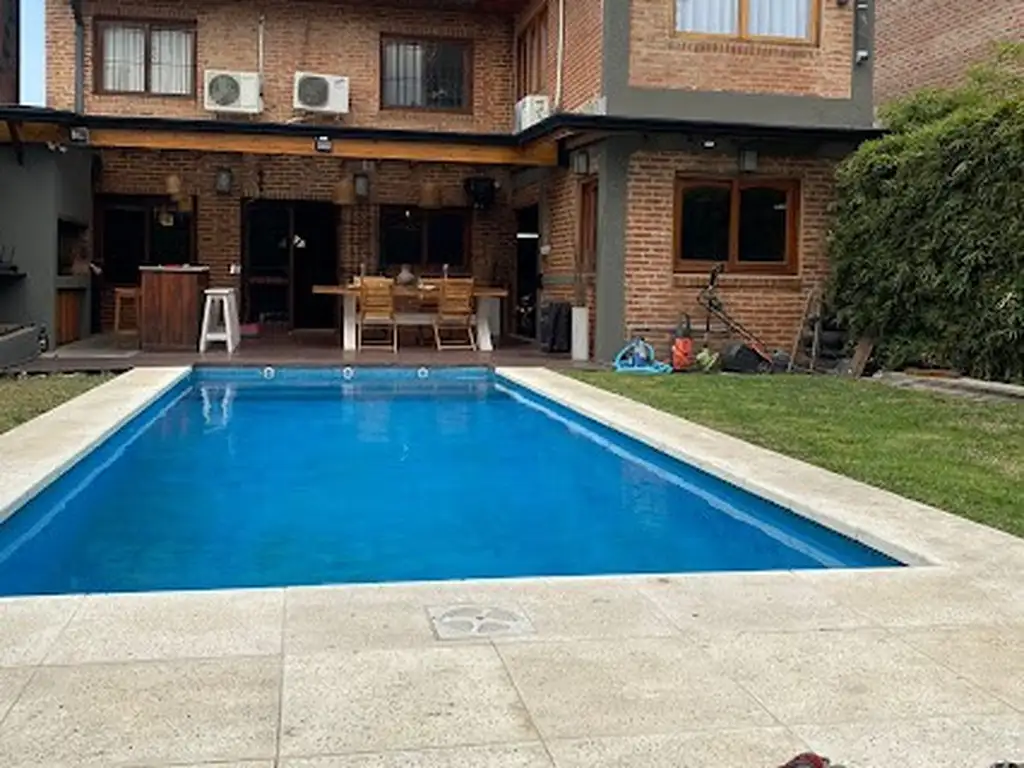 Casa en Venta en Monte Grande - 4 ambientes