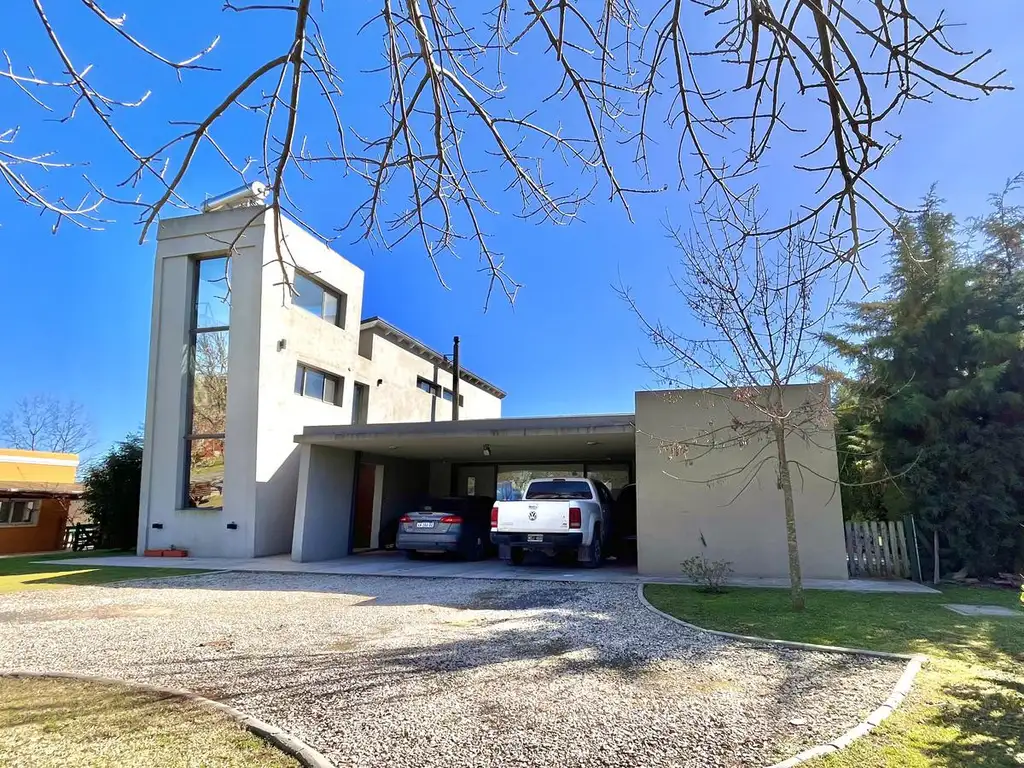 En Venta Casa Con Piscina en Barrio Chacras de la Reserva Cardales