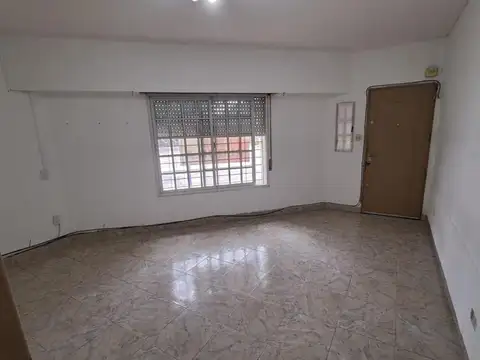 2 Departamentos 3AMB C/U c/ Patio - OPORTUNIDAD -