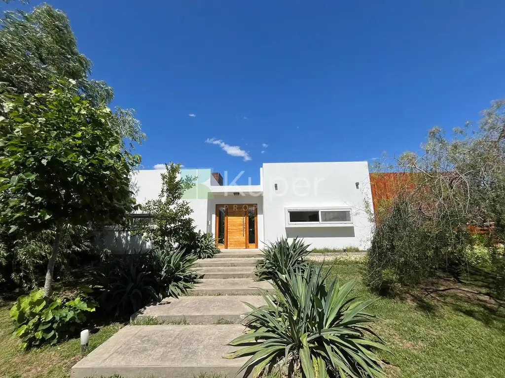 Casa  en Venta, Lote interno, pileta, Alvear de Benavidez, Tigre