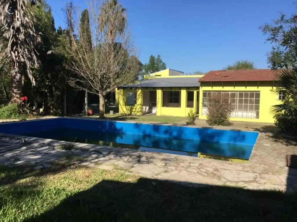 Casa Quinta en Venta en Los Hornos, La Plata