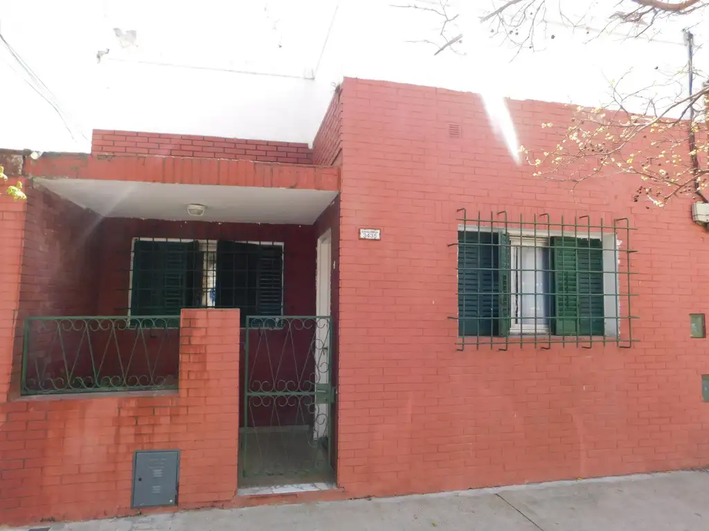 Departamento Tipo Casa entrada independiente de 3 amb al frente con gran terraza venta directa - Foto 0