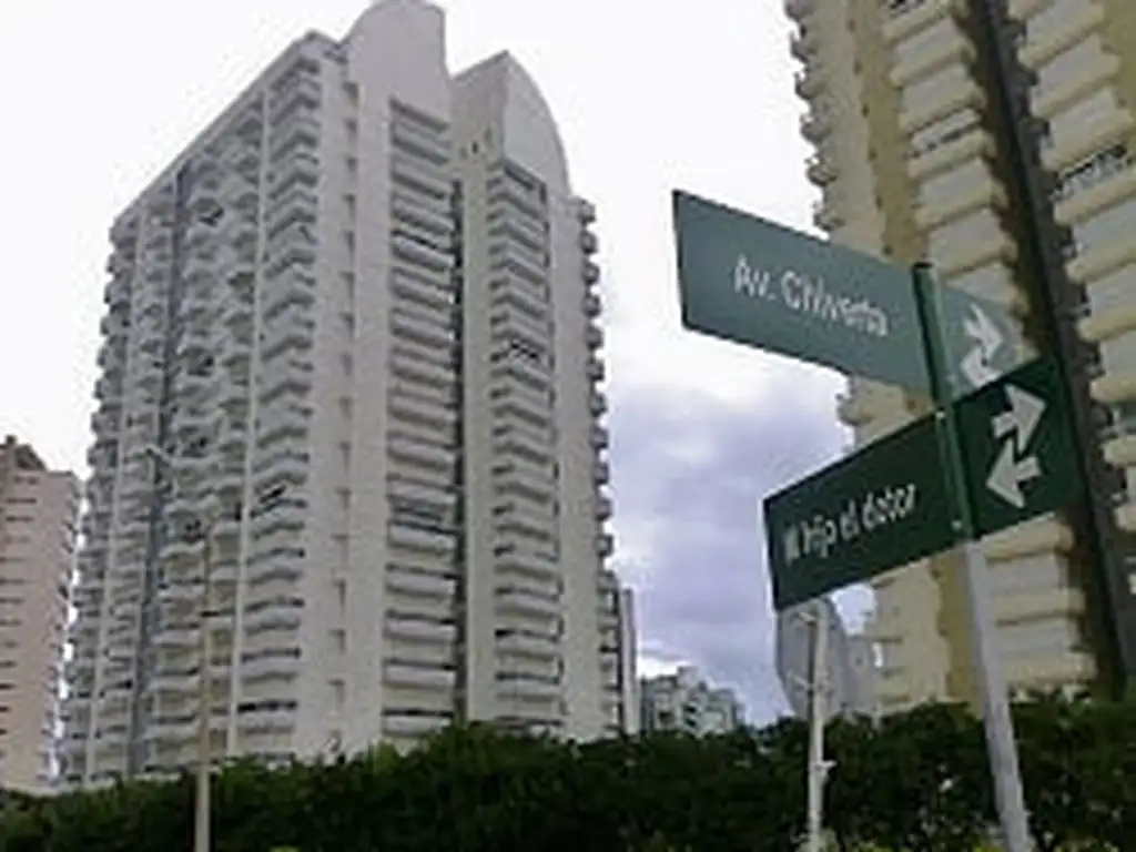 PUNTA DEL ESTE. DEPARTAMENTO VISTA AL MAR. TORRE MARINA DOS. CON AMENITIES A METROS DE LA  PLAYA