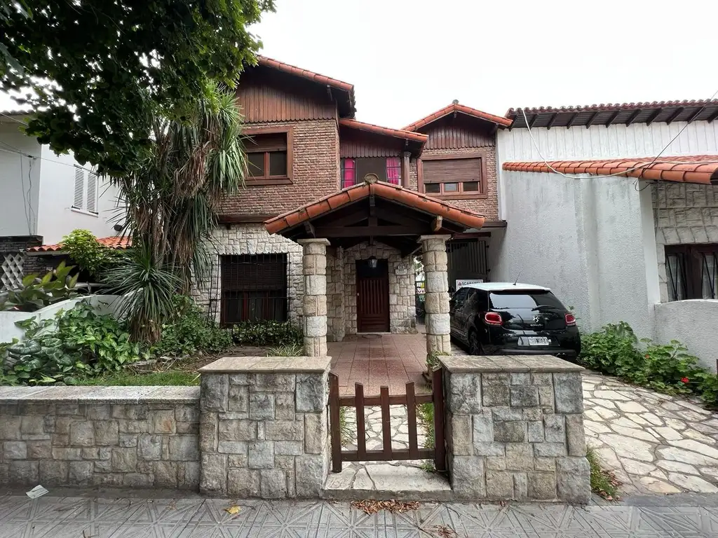 VENTA CASA PADUA CENTRO ZONIFICACION MULTIFAMILIAR