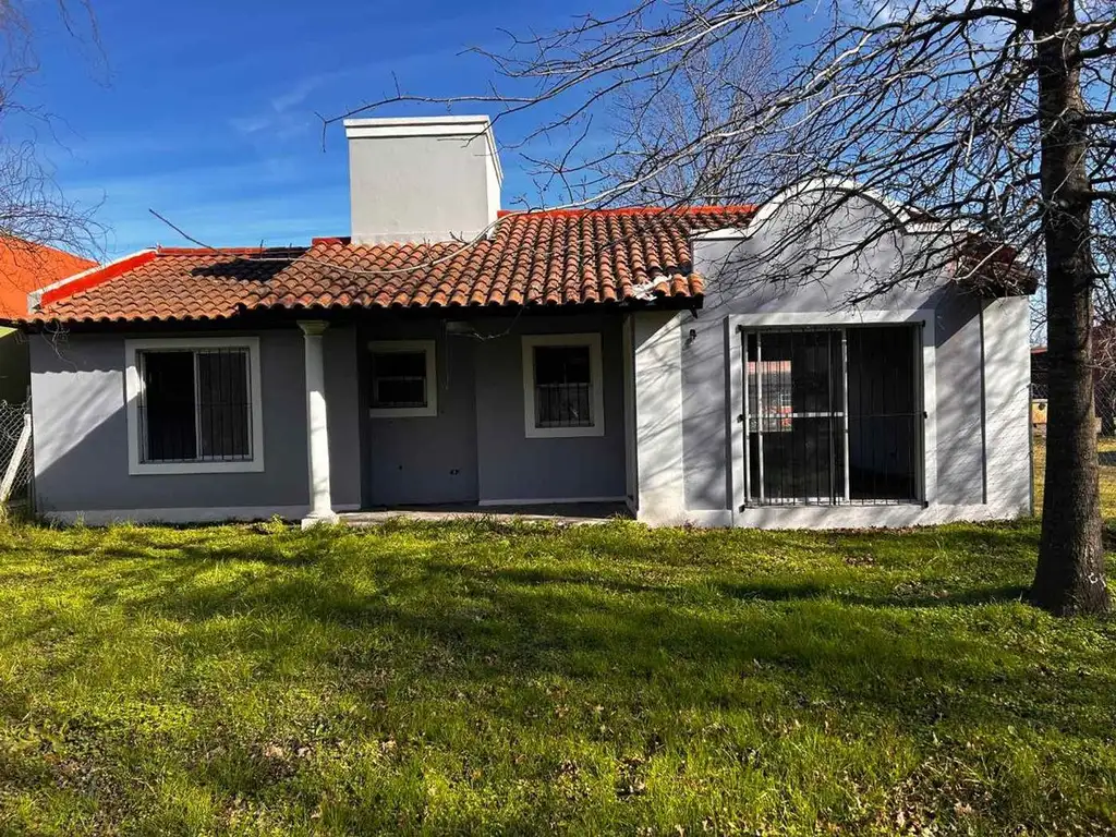 Casa en venta en Carlos Keen