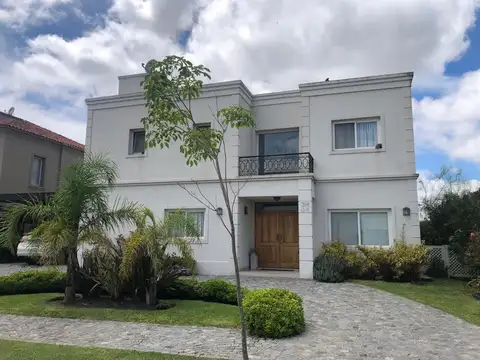 CASA 4 AMBIENTES EN EL BARRIO NUEVO QUILMES