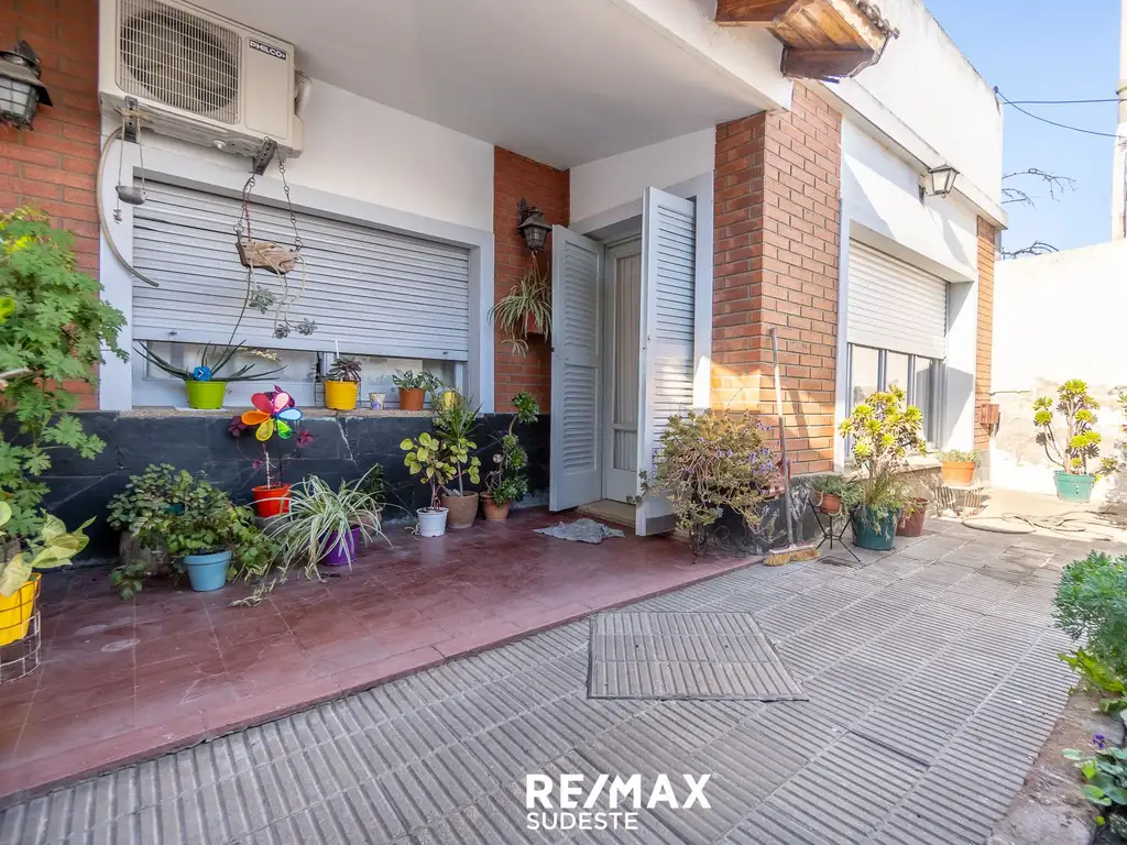 VENTA CASA-PH CORRIENTES 900- TIRO FEDERAL