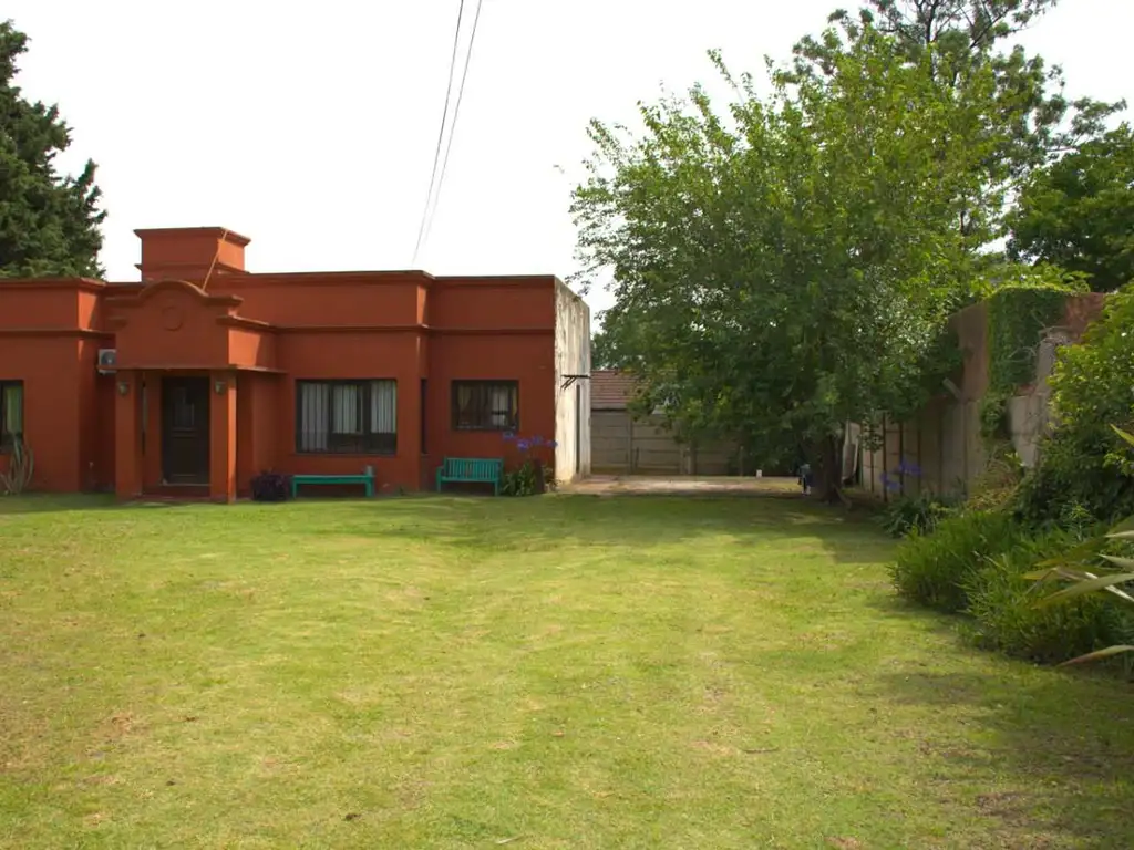 CASA EN VENTA EN BRANDSEN 2 DORMITORIOS