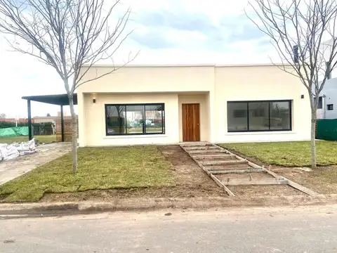 Ricordi Negocios Inmobiliarios, Casa con Pileta, San Ramon, Pilar del este. - Foto 0