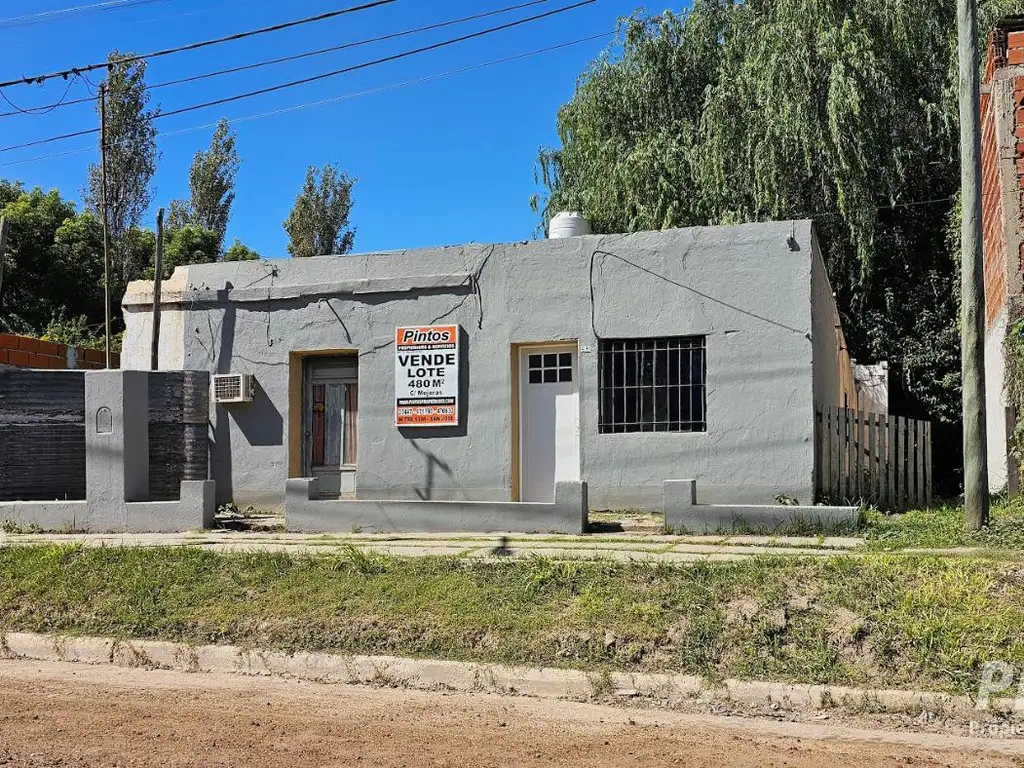 Casa a reciclar sobre calle Sarmiento. SAN JOSE.