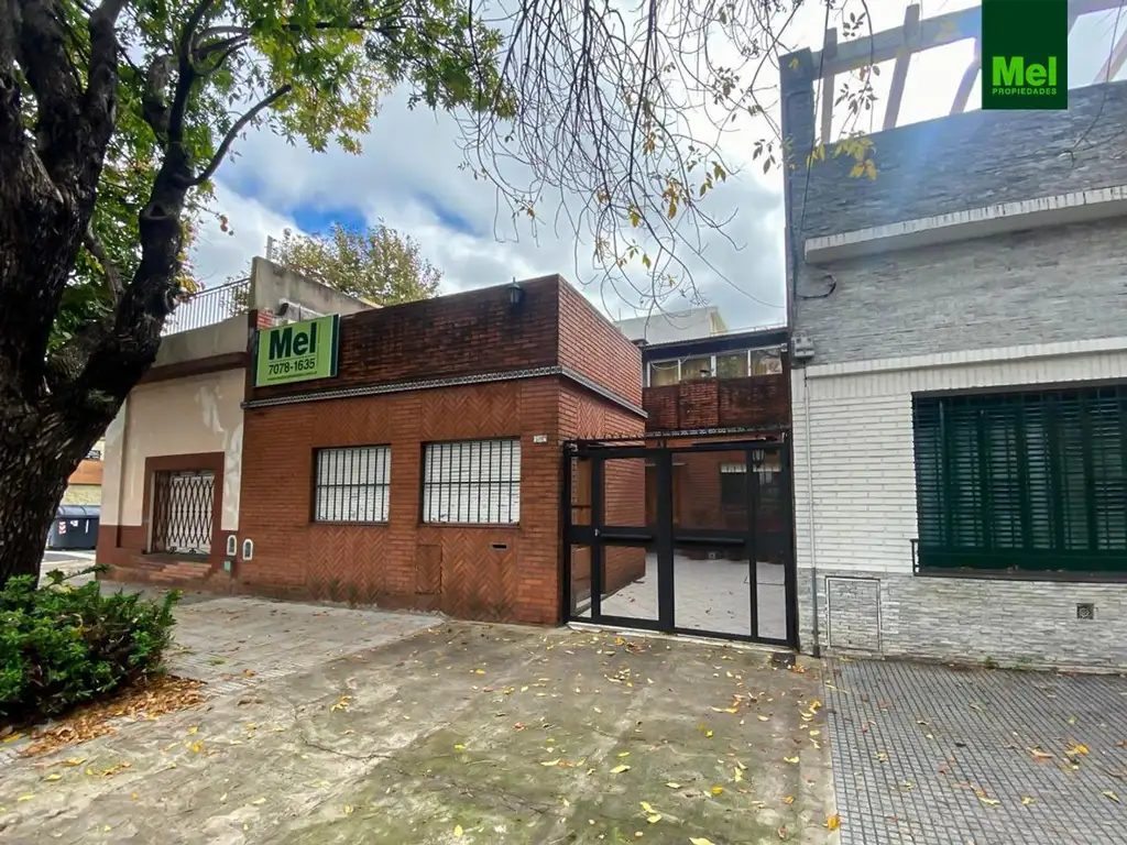 Casa a modernizar en lote de 8.66x15.82