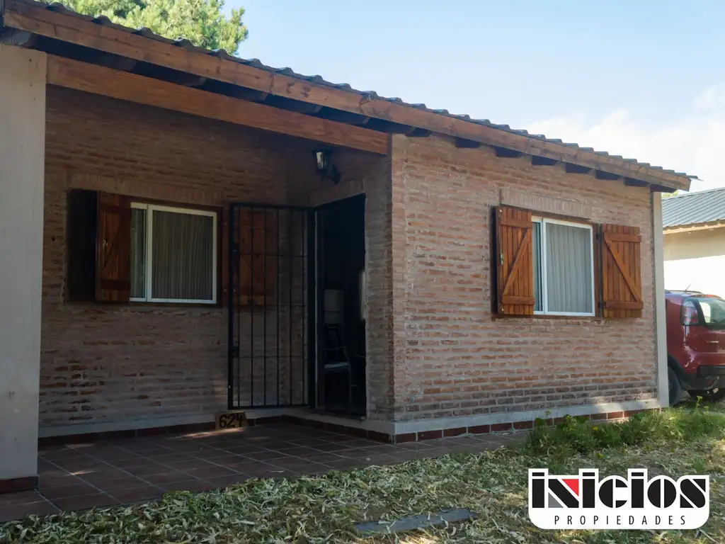 Casa sola en Lote: Olivero N° 645 entre Rico y Castelli - Nueva Atlantis - C796