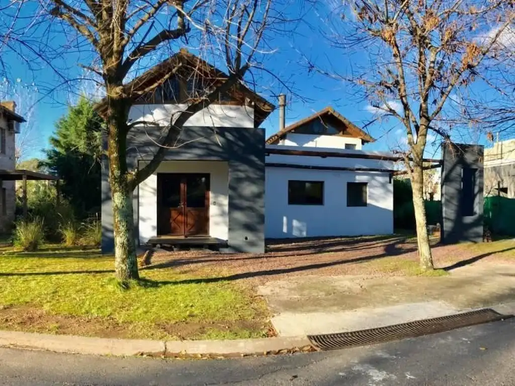 Casa Venta Buen Retiro Pilar sobre lote de 728 m2