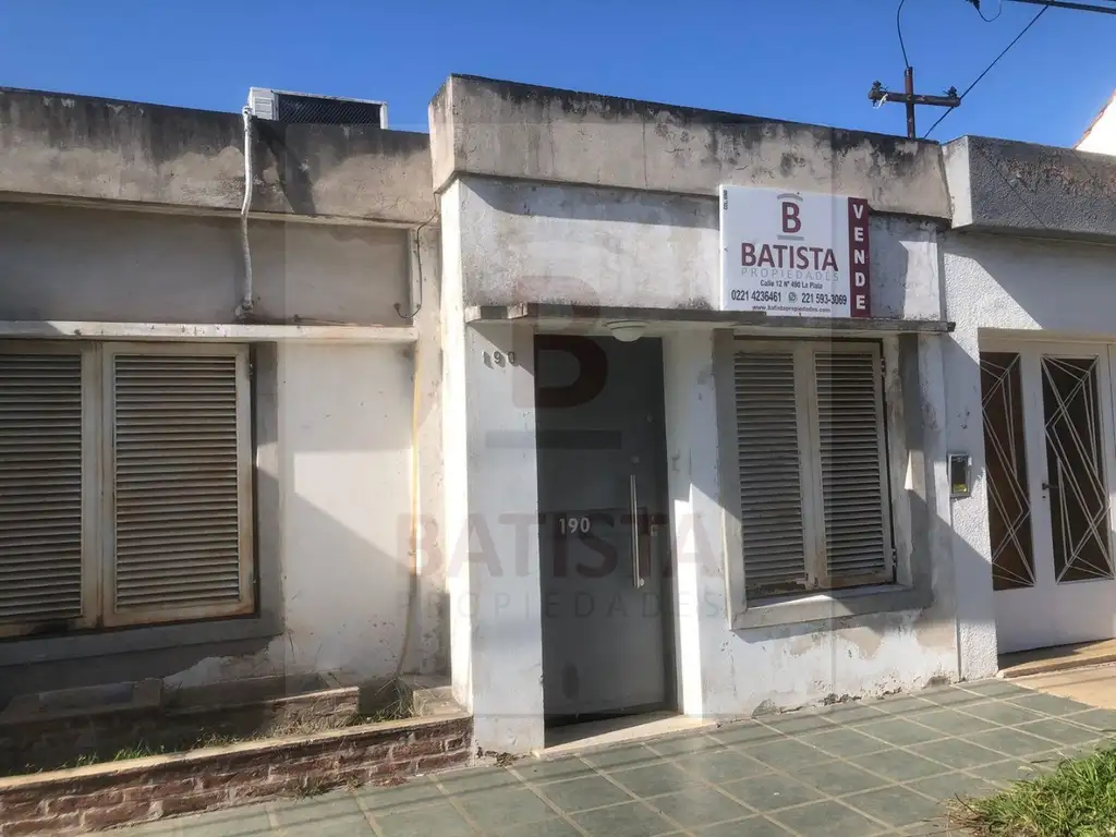 Vende casa en barrio jardin