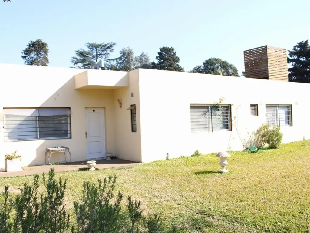 Pilar, casa en venta a dos cuadras de la R26