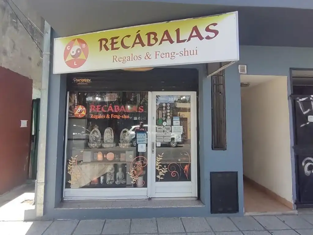 San Andrés. Local comercial sobre Av. Ayacucho de 23 mts.2