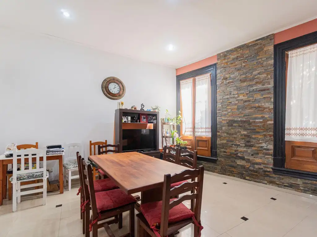 PH de 4 ambientes en venta con patio en Avellaneda