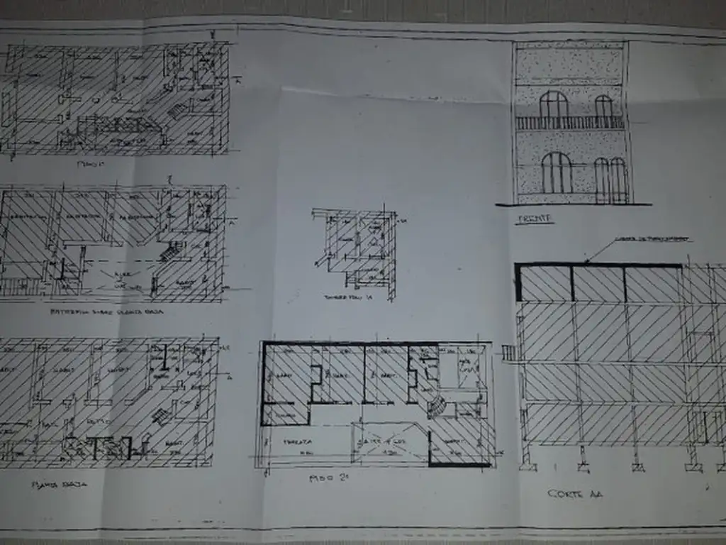 LOTE PROPIO, 2 UNIDADES A REFACCIONAR