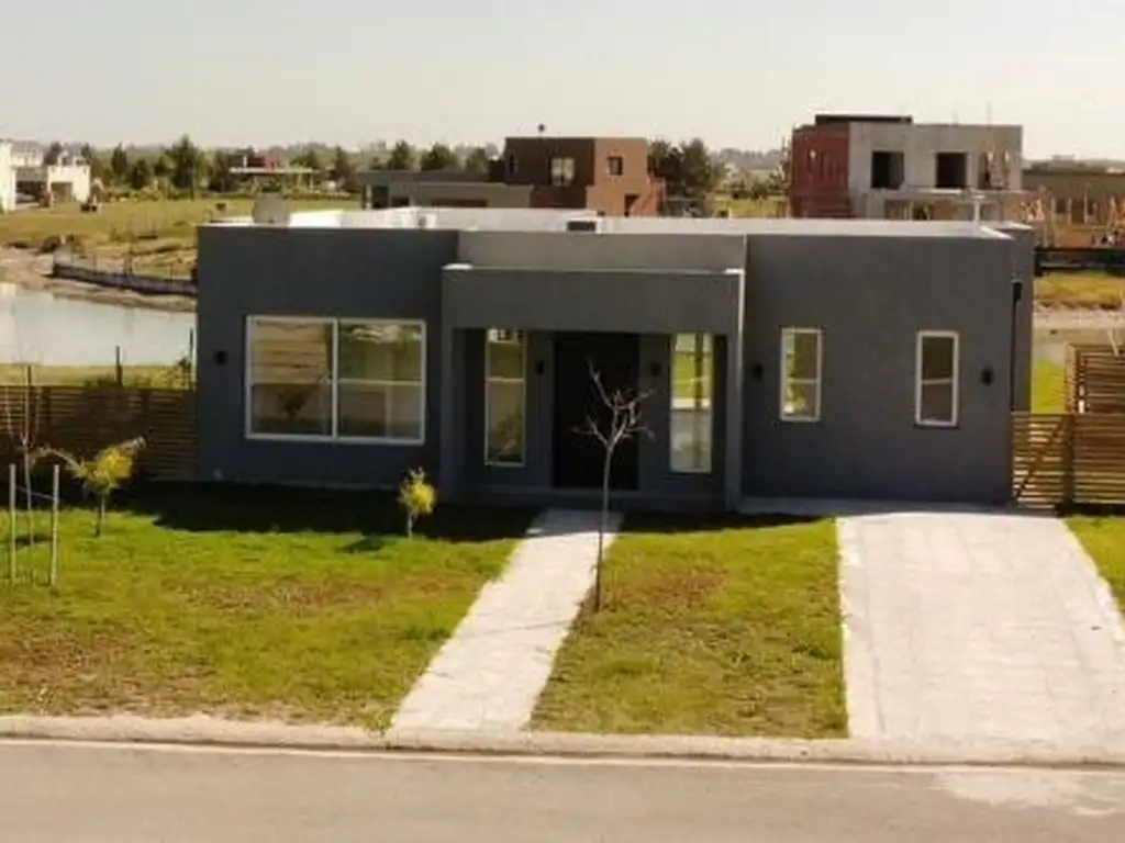 Casa  en Alquiler en San Sebastian, Escobar, G.B.A. Zona Norte