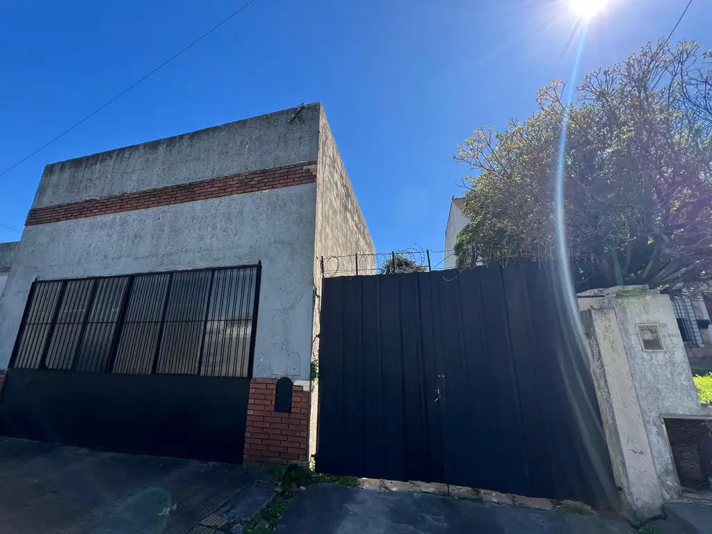 Doble lote a la venta en Bernal