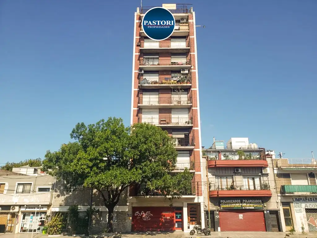 RESERVADO  VENTA DE DEPARTAMENTO 3 AMB CON BALCON