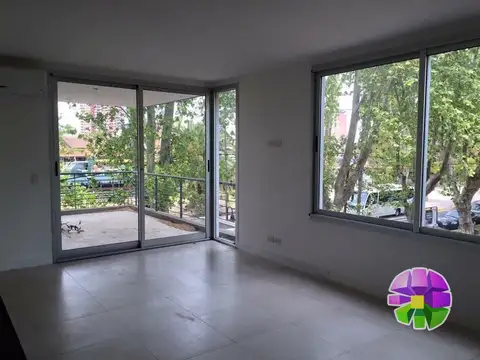 Departamento en venta de 2 dormitorios c/ cochera en Tigre