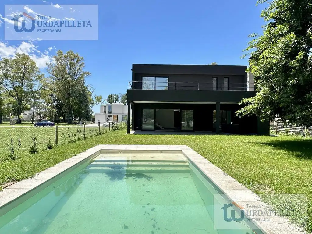 Casa en venta a estrenar sobre lote interno en Azzurra Tortugas- Pilar