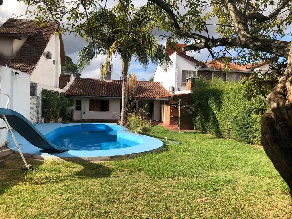 CASA EN ALQUILER DE 3 DORMITORIOS, CITY BELL.